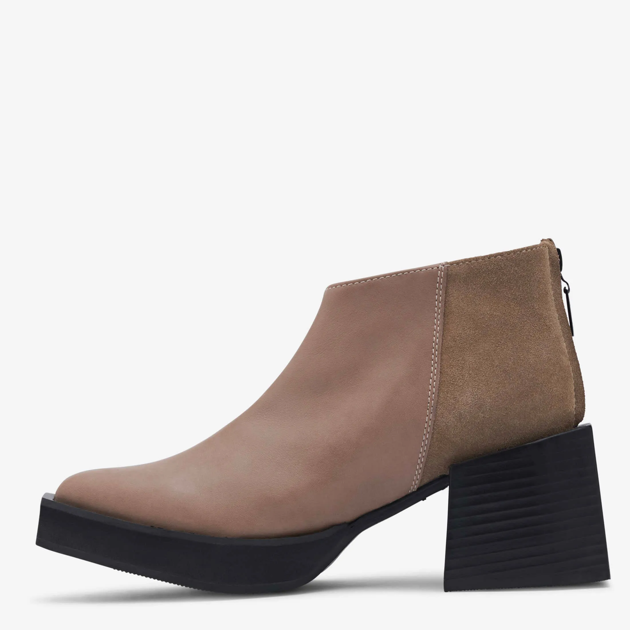 Anue Ankle Boots