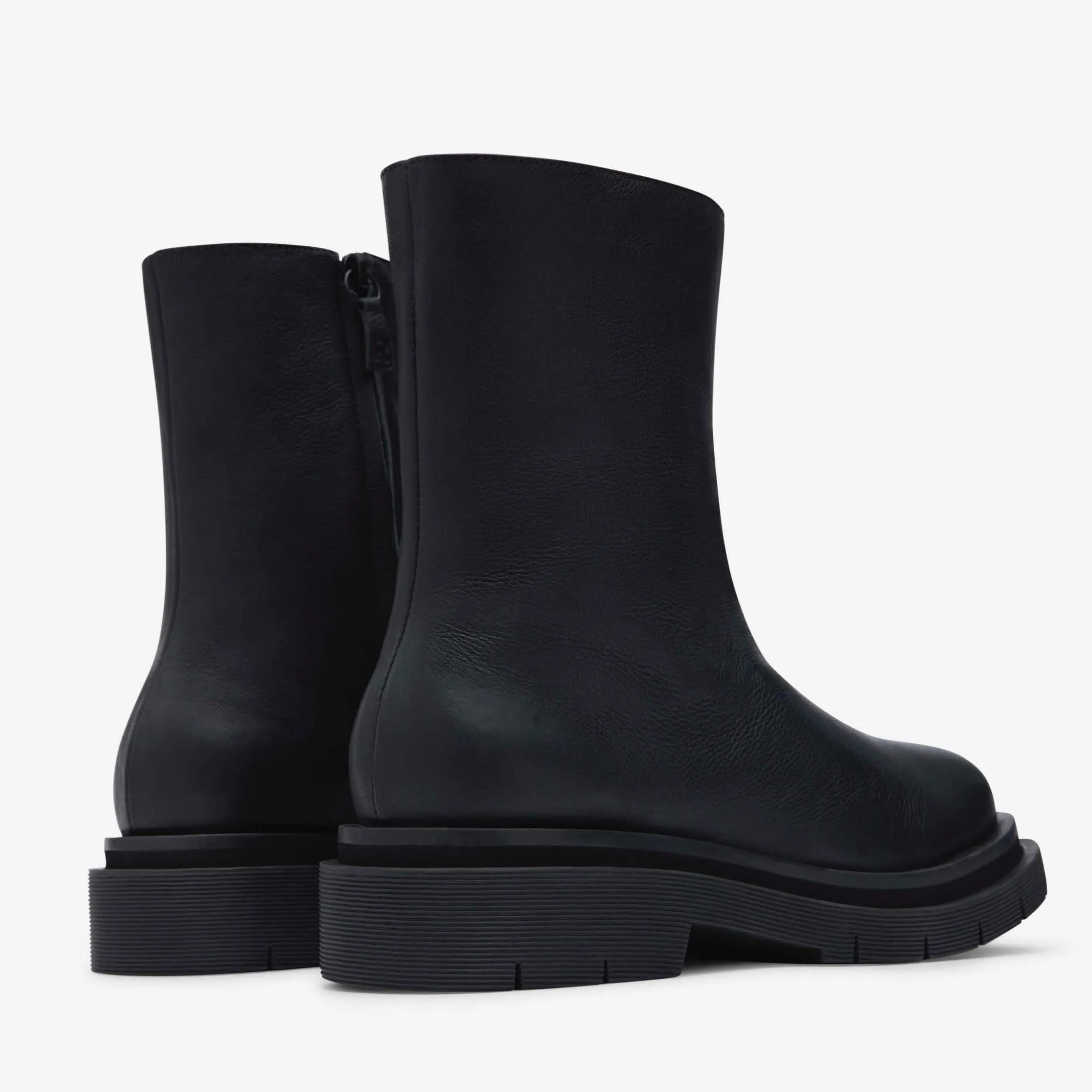 Arlo Lugsole Chelsea Boots