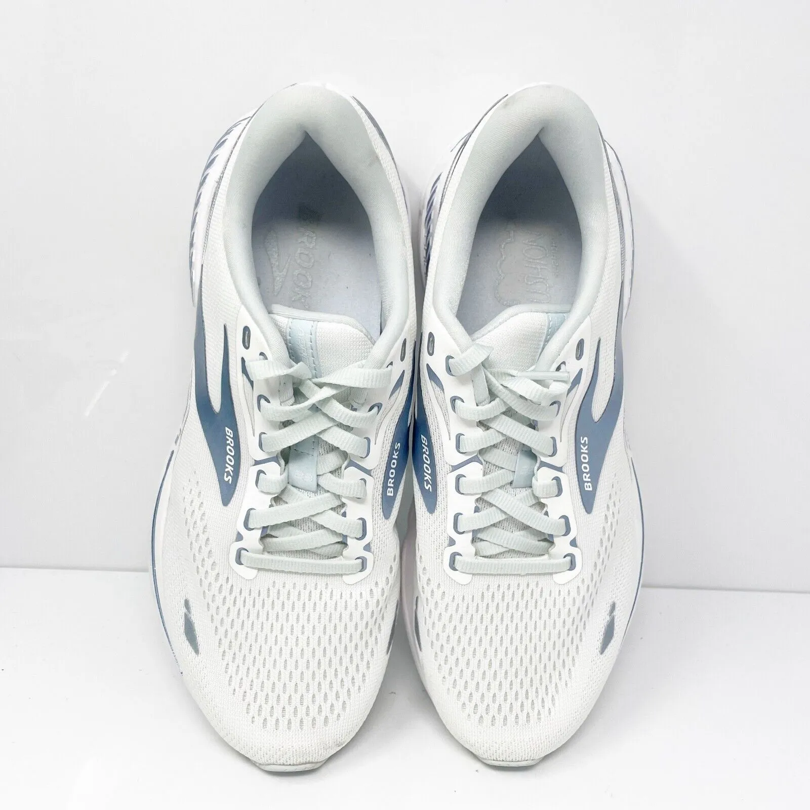 Brooks Womens Adrenaline GTS 23 1203811B191 White Running Shoes Sneakers 9.5 B