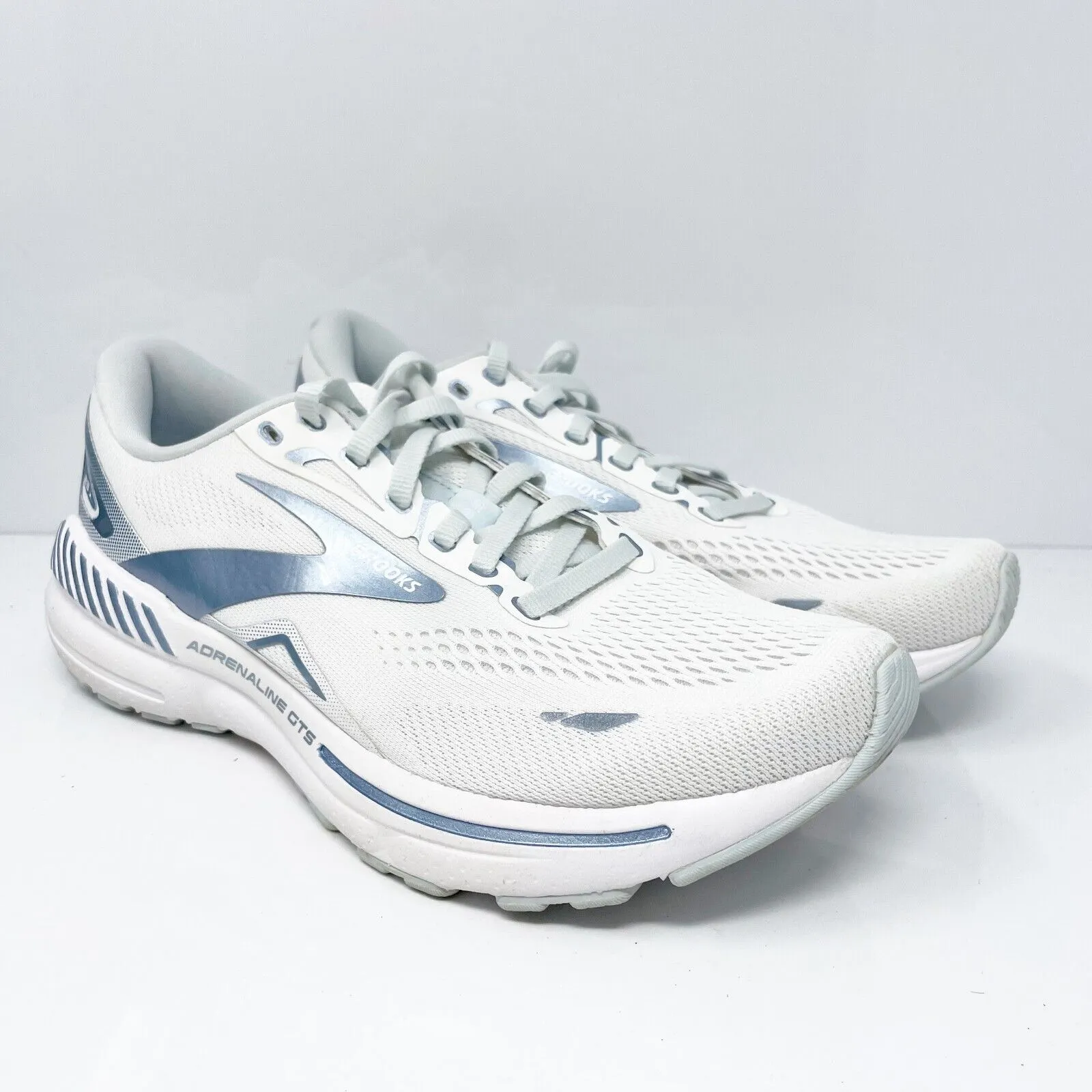 Brooks Womens Adrenaline GTS 23 1203811B191 White Running Shoes Sneakers 9.5 B