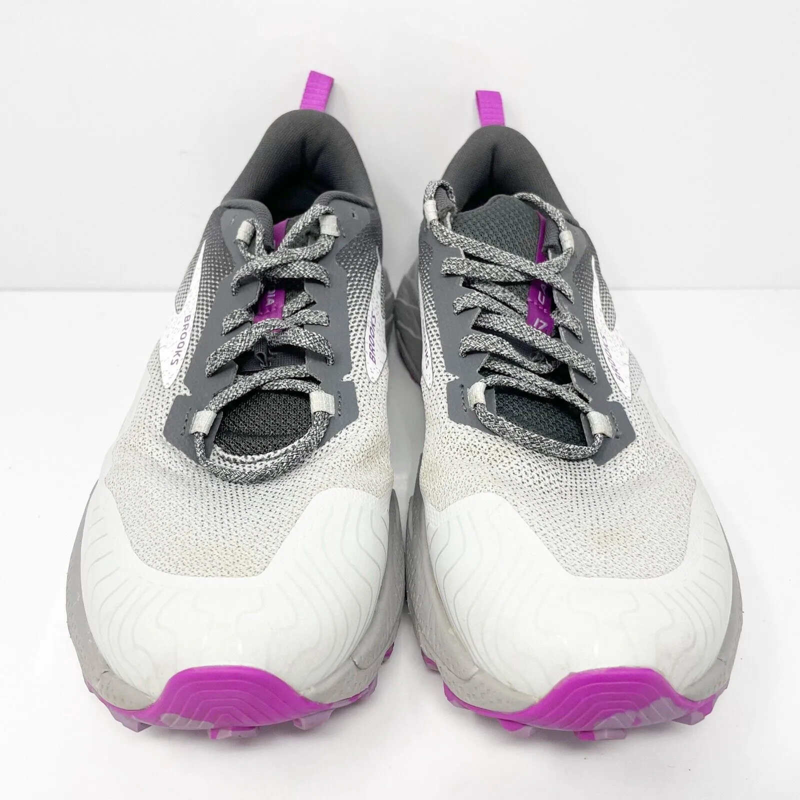 Brooks Womens Cascadia 17 1203921B028 Gray Running Shoes Sneakers Size 11 B