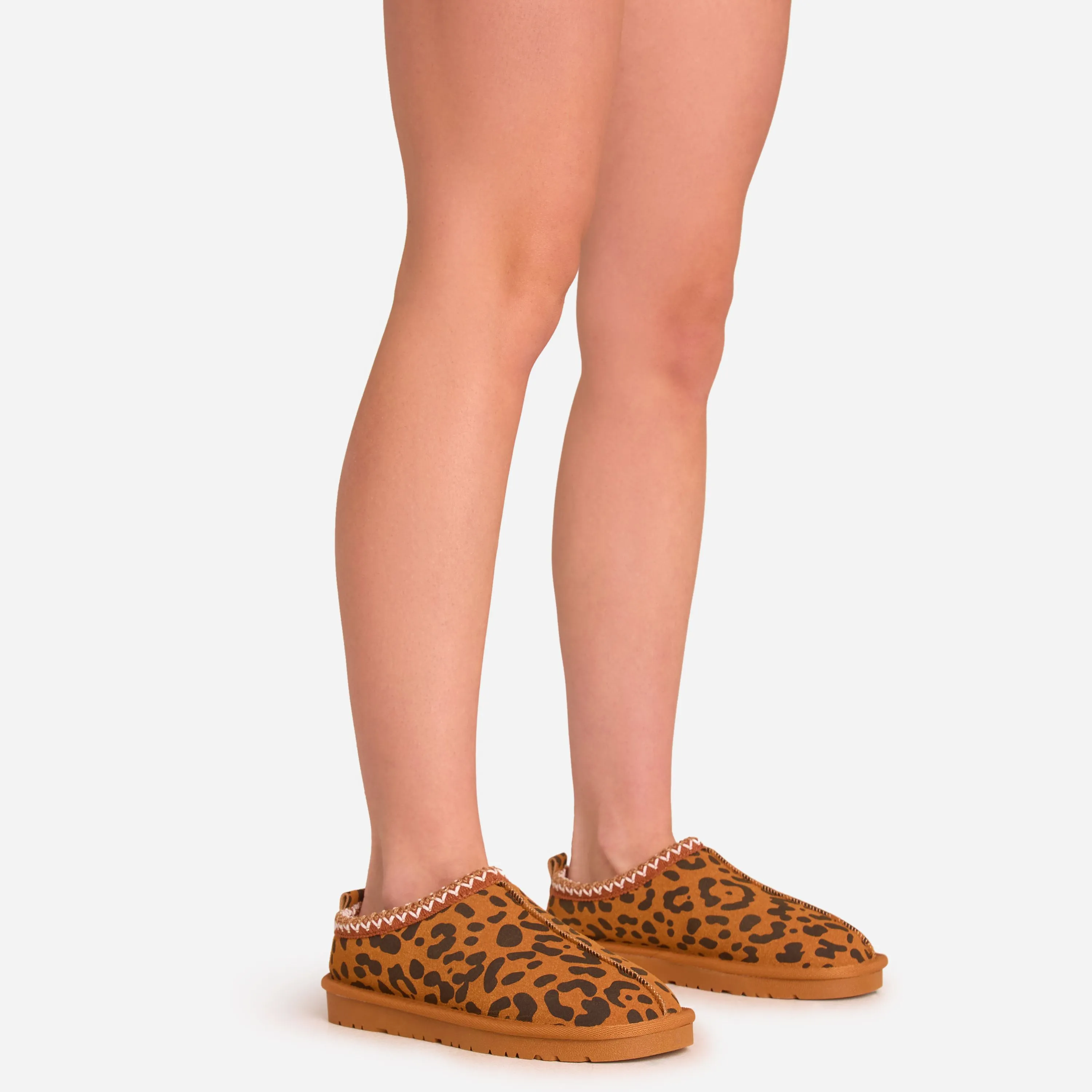 Catch-Up Aztec Detail Faux Fur Lining Flat Slipper In Leopard Print Faux Suede