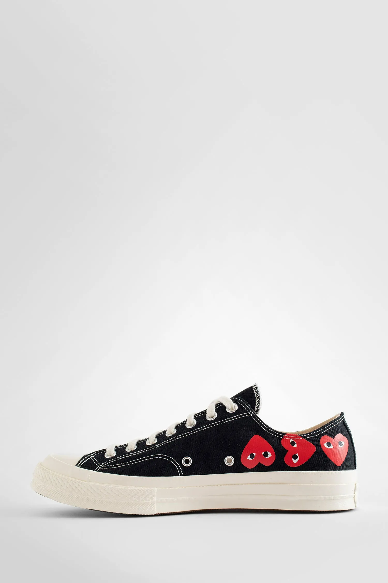 comme des garçons play converse collaboration multi heart chuck 70 low sneakers