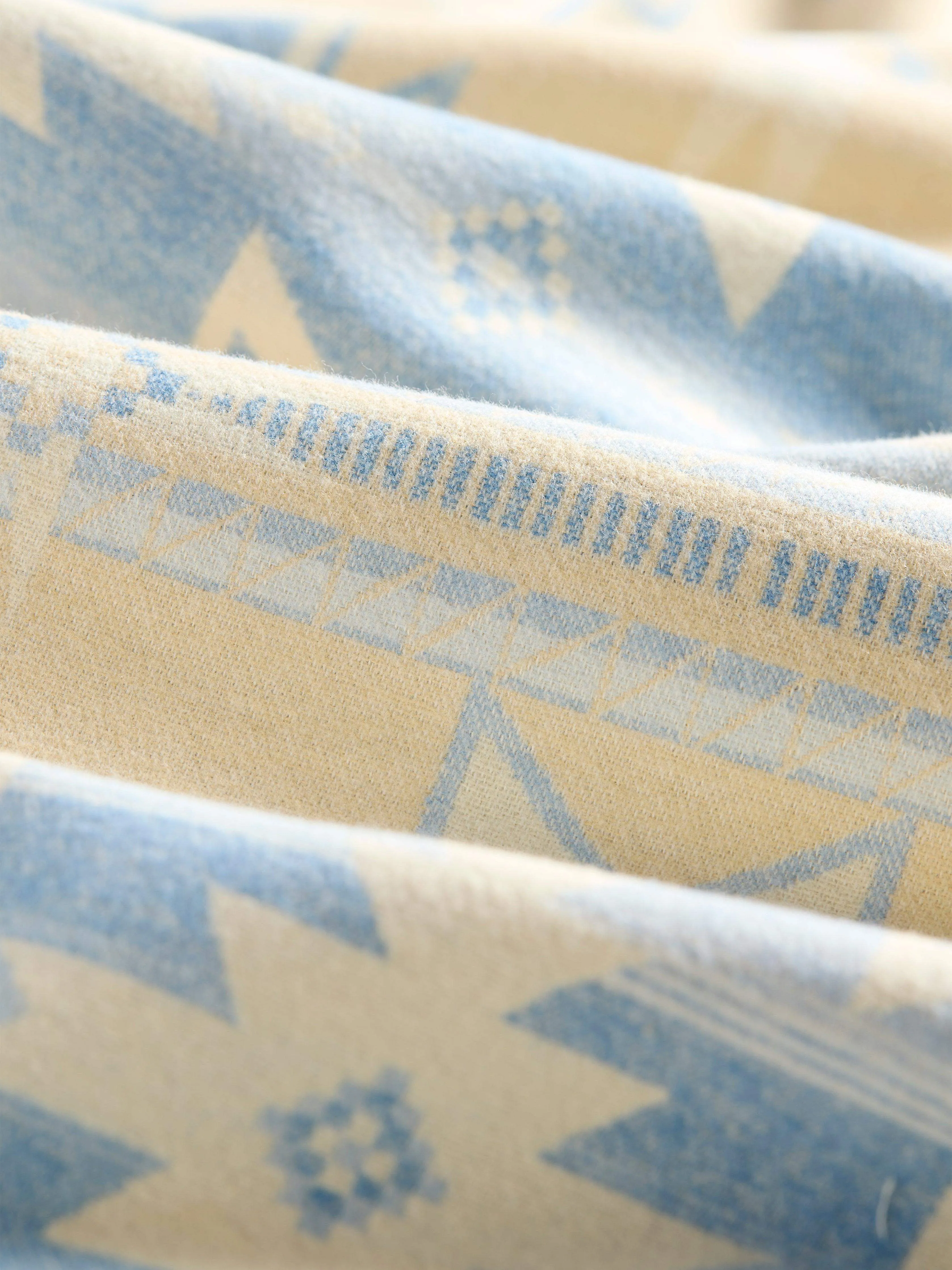 Doug Good Feather Adirondack Blanket - Spring Star Nation