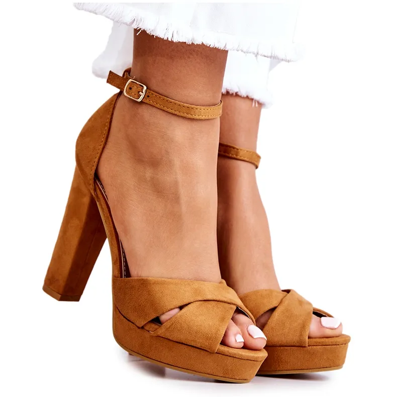 FM1 Suede Sandals On A Camel Lanelle Bar brown