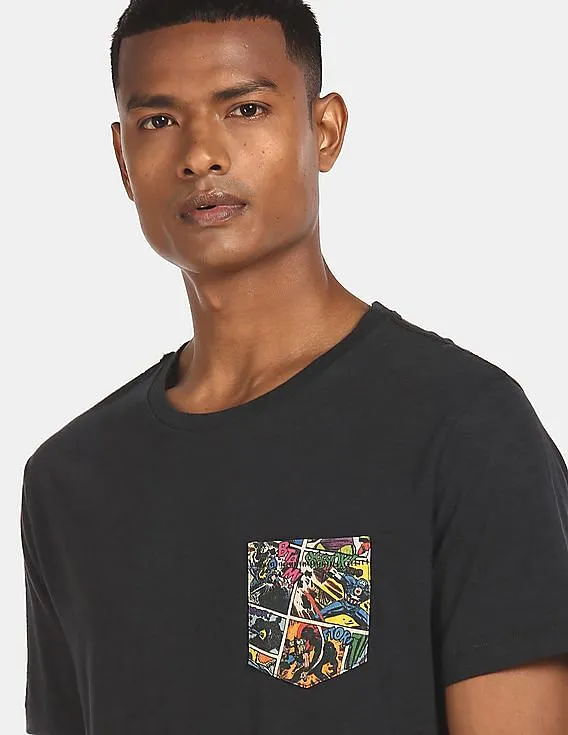 GAP Men Black Marvel© Graphic Pocket T-Shirt