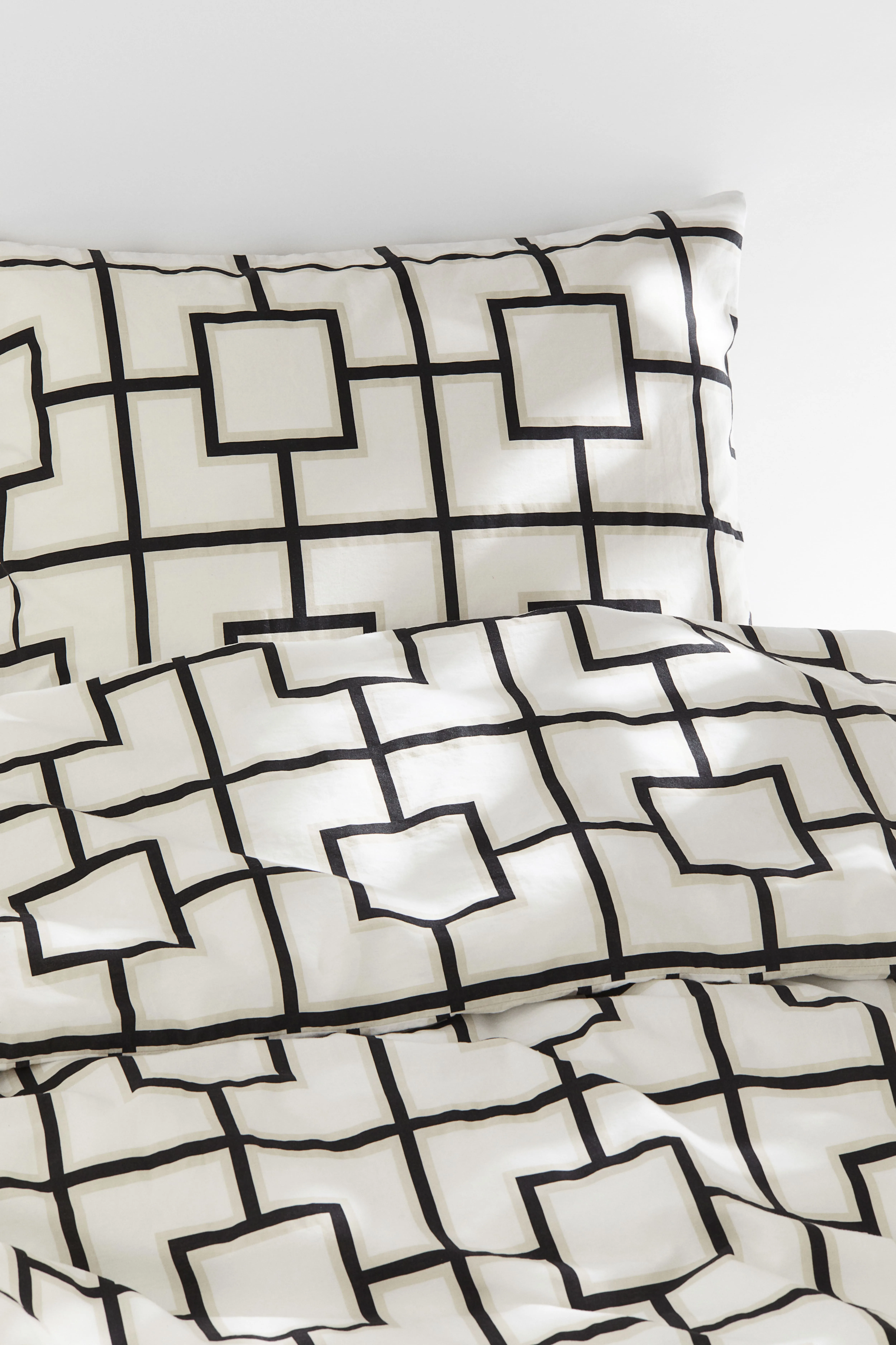 Graphic-print single duvet cover set - White/Patterned - Home All | H&M GB