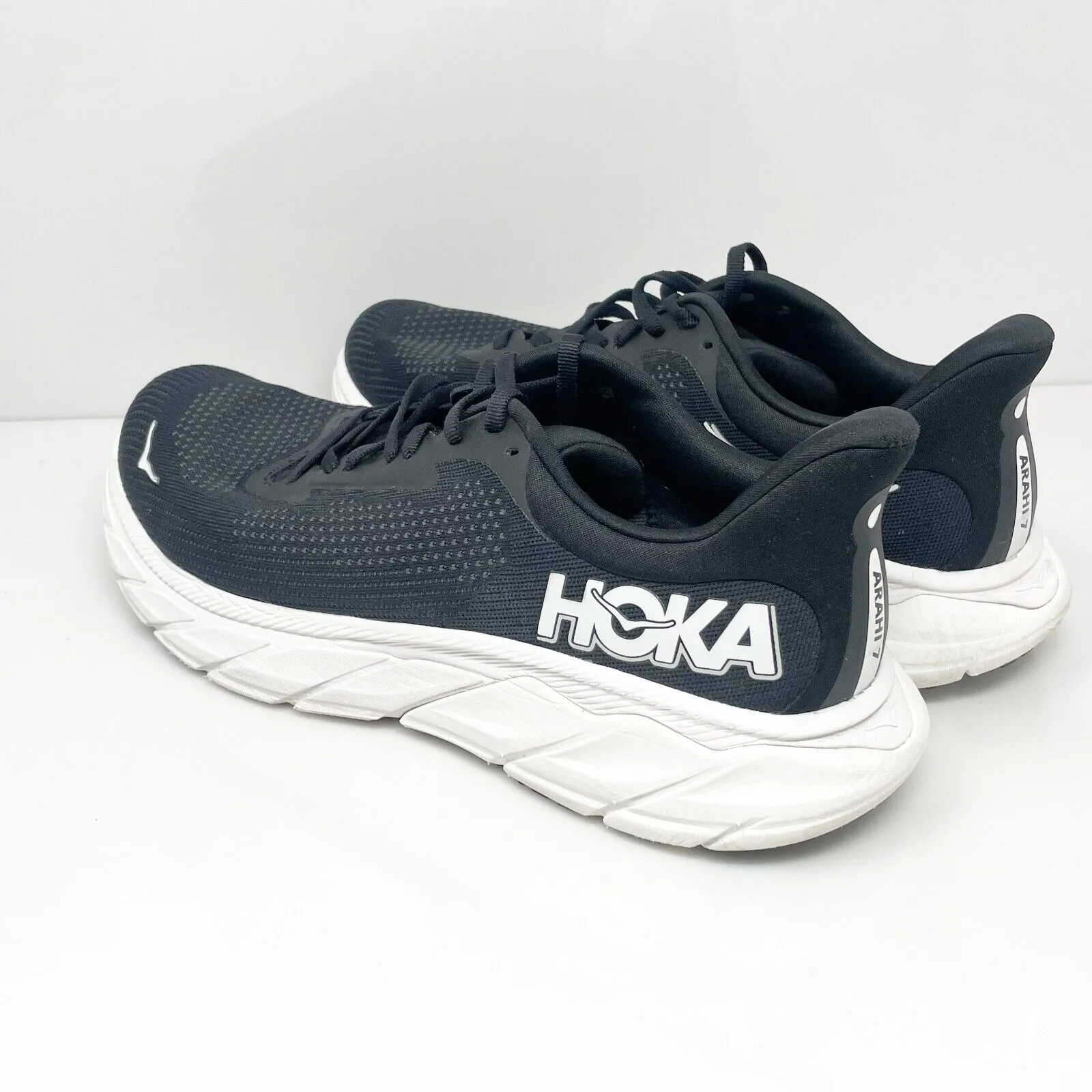 Hoka One One Mens Arahi 7 1147850 BWHT Black Running Shoes Sneakers Size 10.5 D