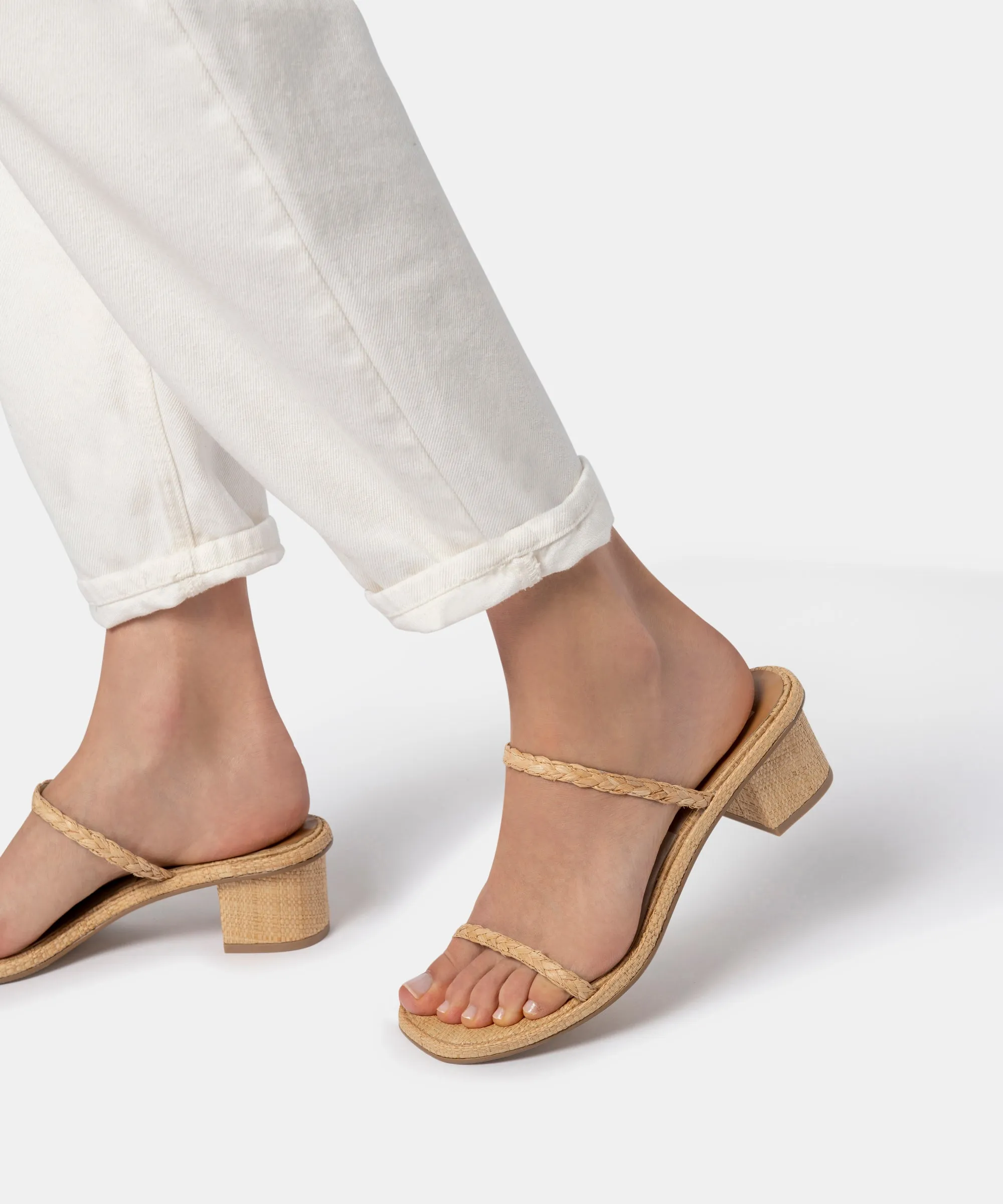 Kelsey DiPrima's RIYA SANDALS IN LT NATURAL RAFFIA - re:vita