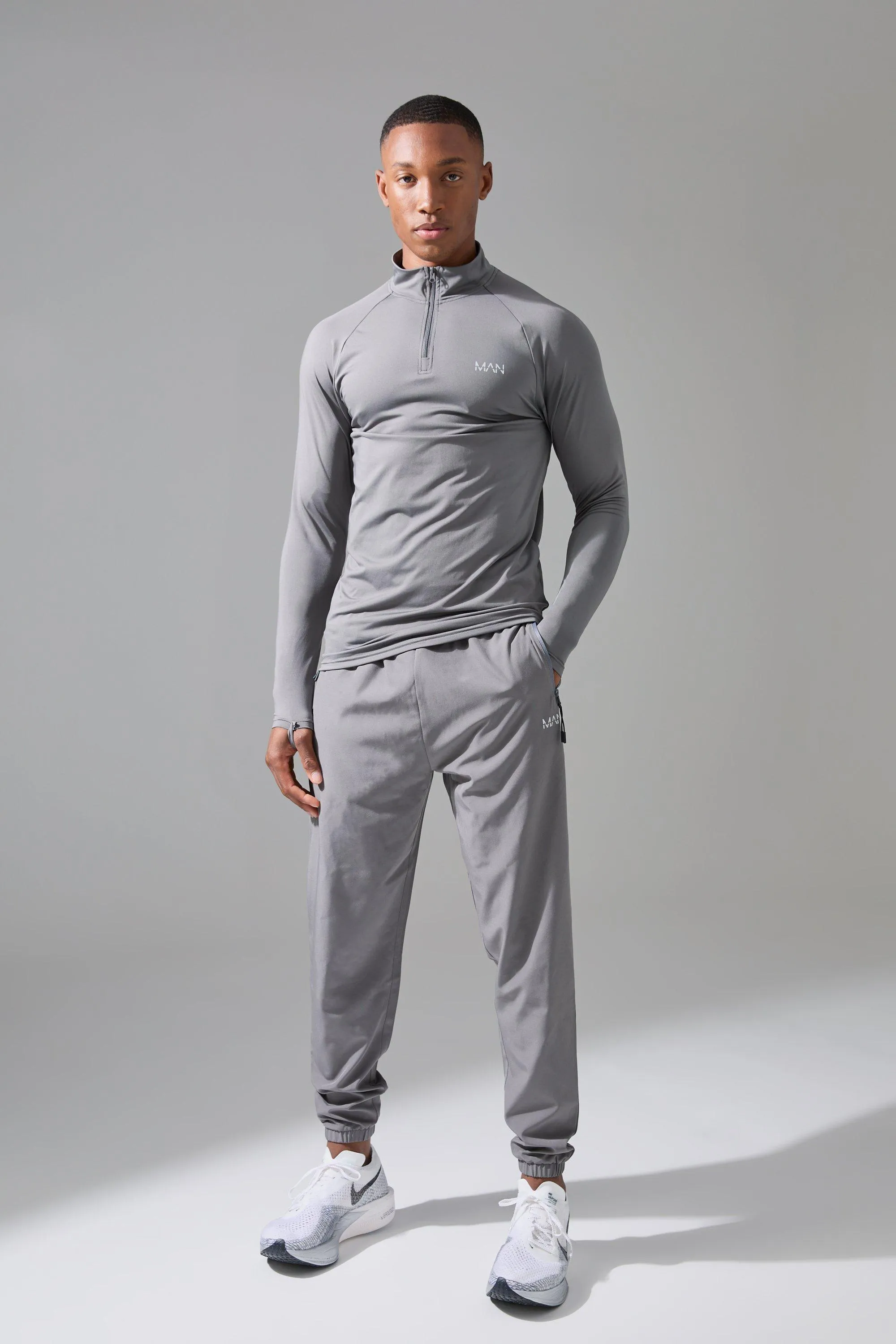 Man Active Quarter Zip and Jogger Tracksuit