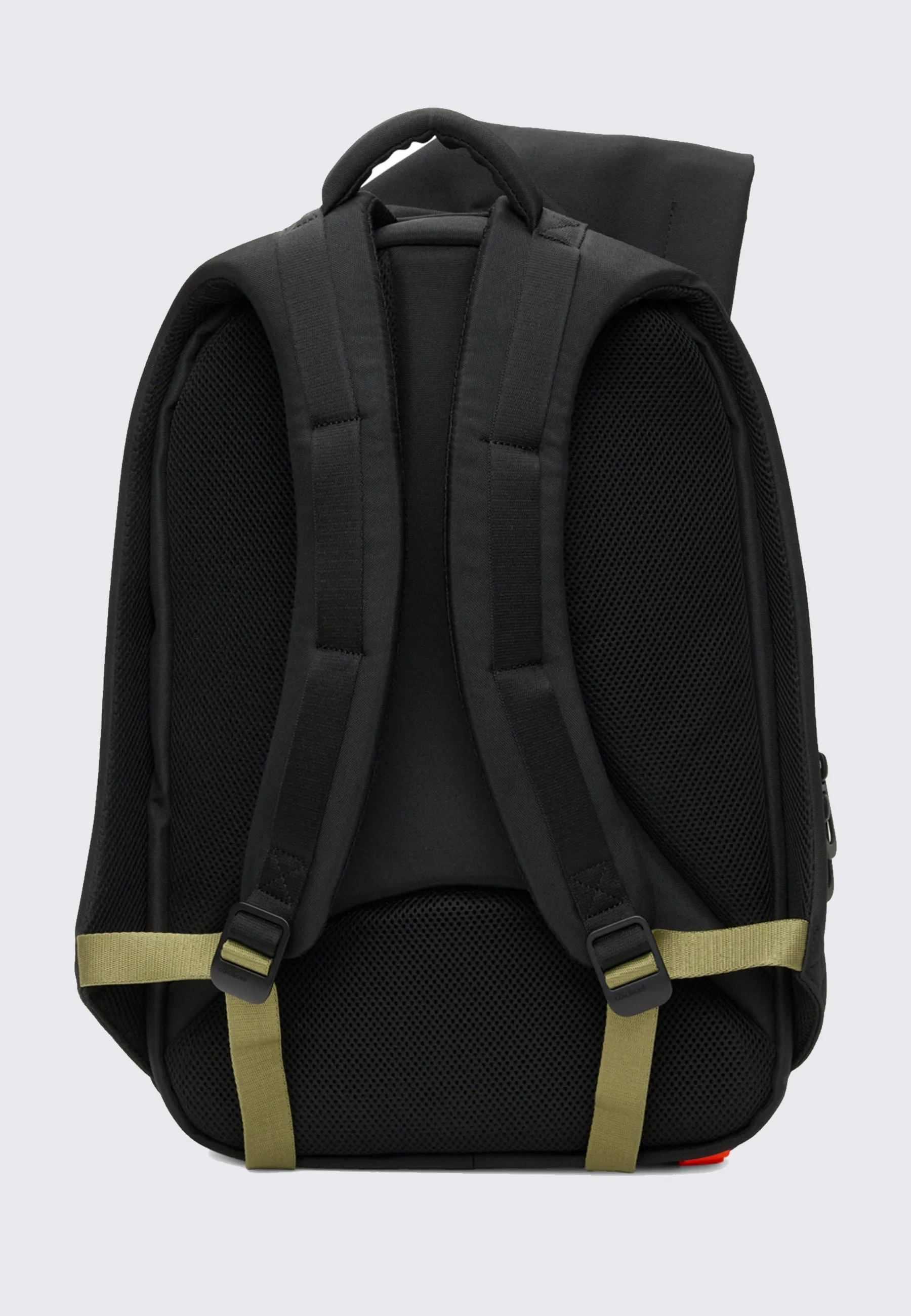 Medium Isar Backpack - smooth black