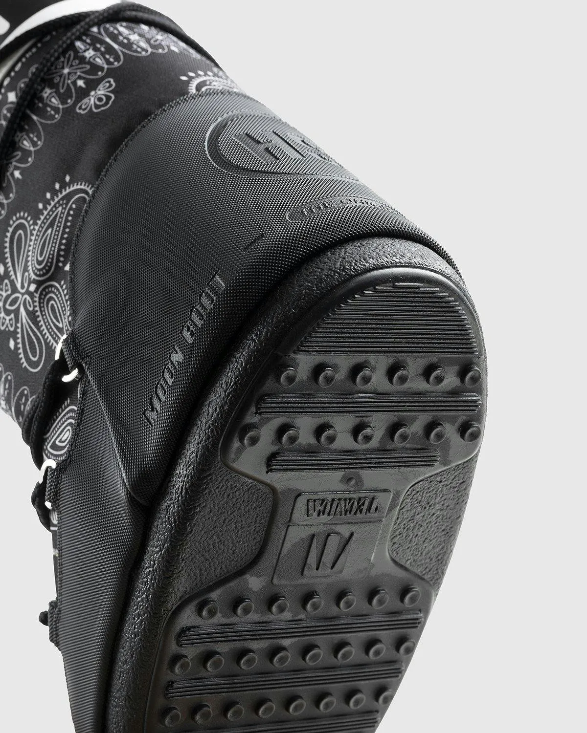 Moon Boot x Highsnobiety – Icon Boot Bandana Black | Highsnobiety Shop