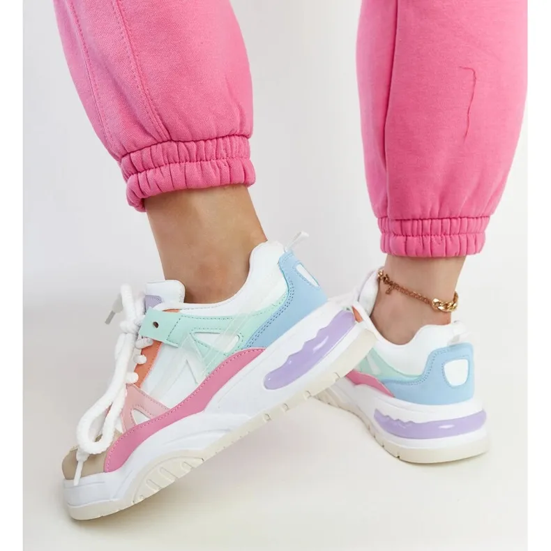 Multicolored sneakers on the Nivi platform