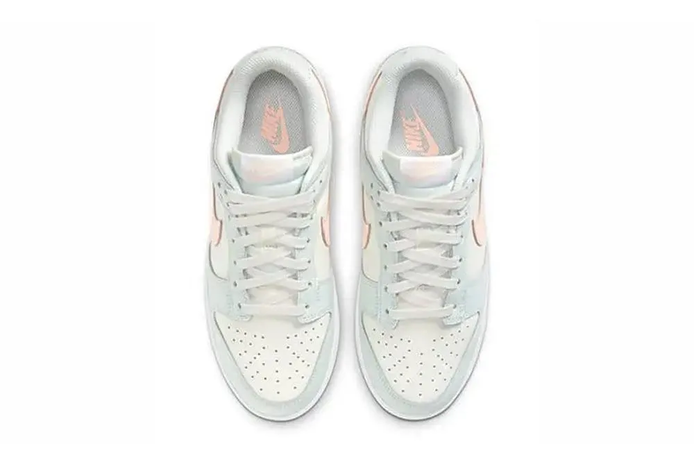 Nike Dunk Low Barely Green