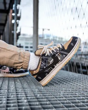 Nike Dunk Low (Travis Scott)
