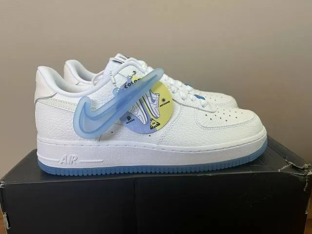 Nike wmns air force 1 low lx white university blue