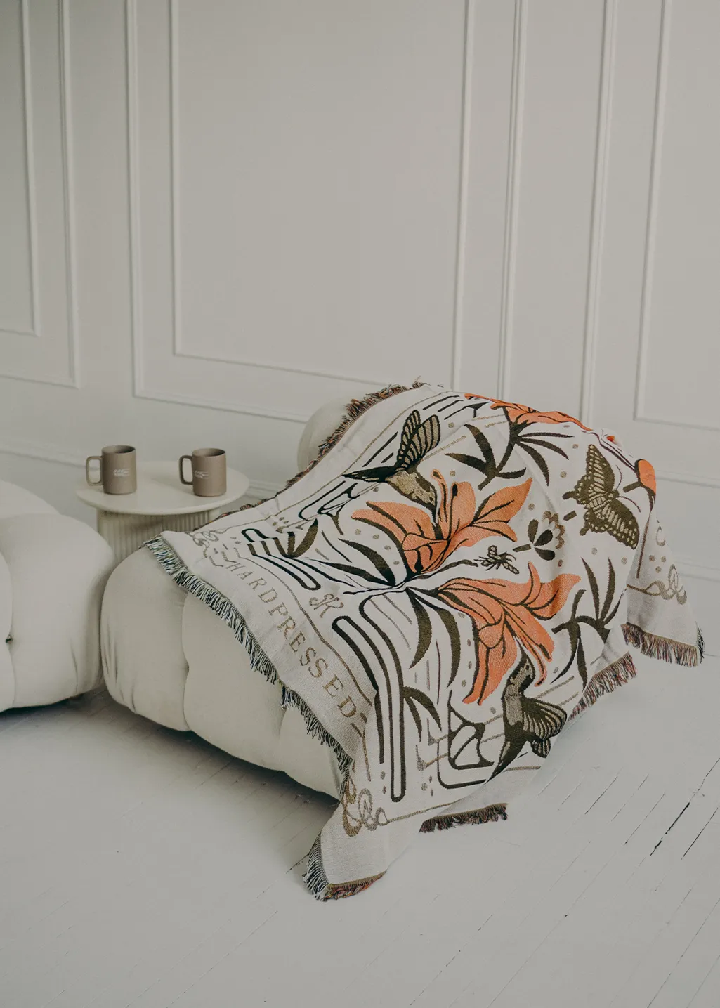 Nouveau Lily Throw Blanket