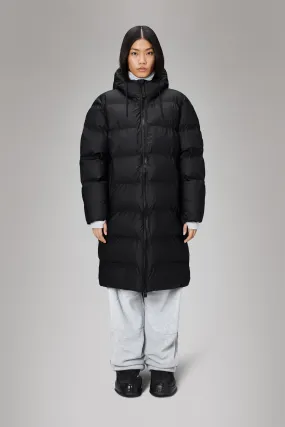 Rains® Alta Longer Puffer Jacket in Black for €400 | 2-Year Warranty
