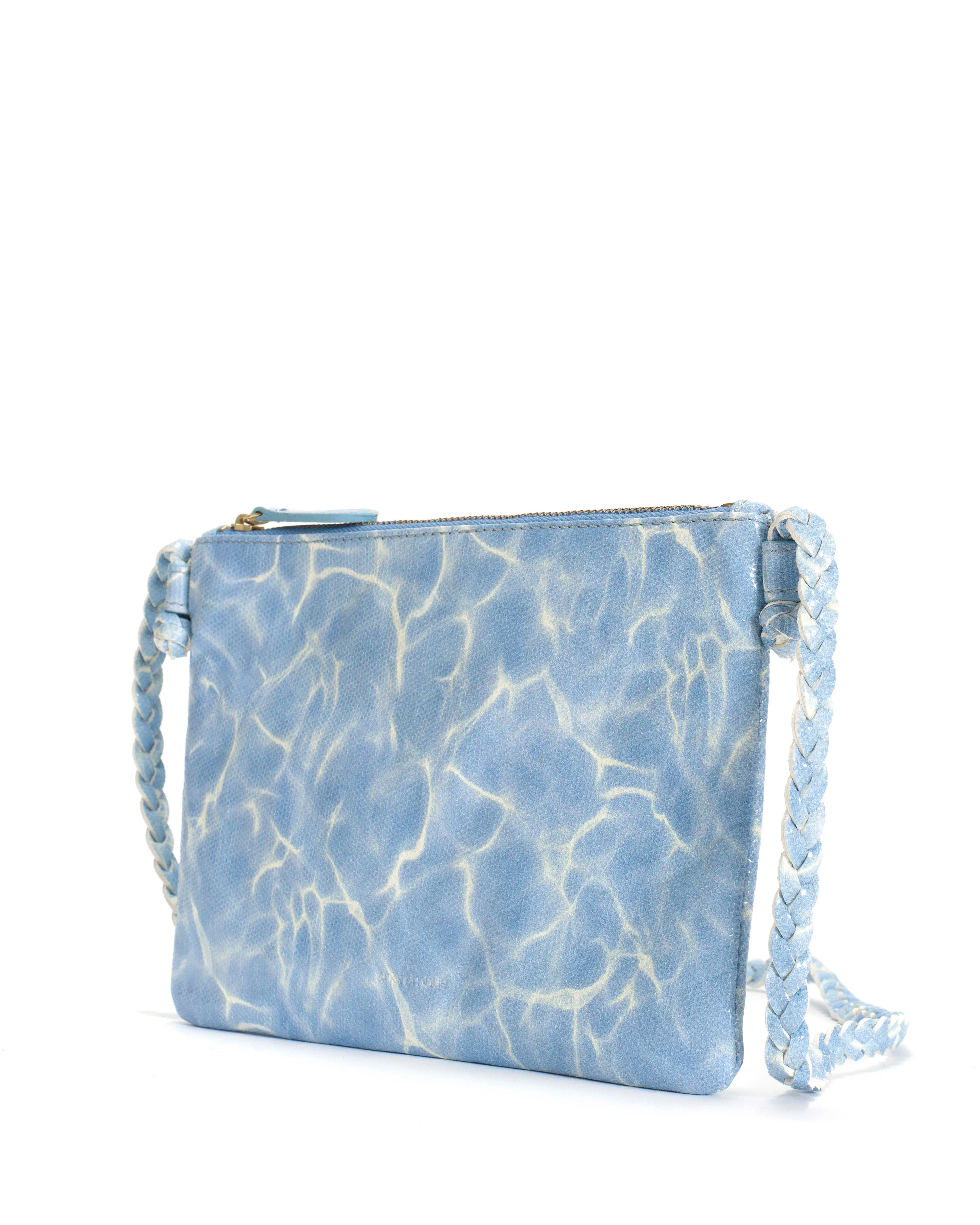 Thinna clutch Silky lamb print Pool blue