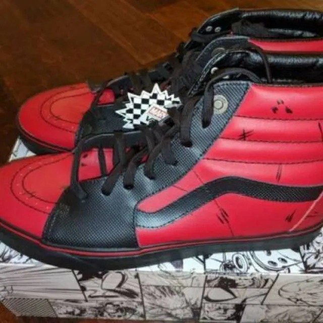 Vans x marvel deadpool red/black sk8 hi sneakers mens new rare