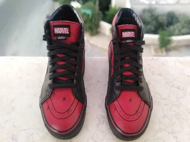 Vans x marvel sk8-hi