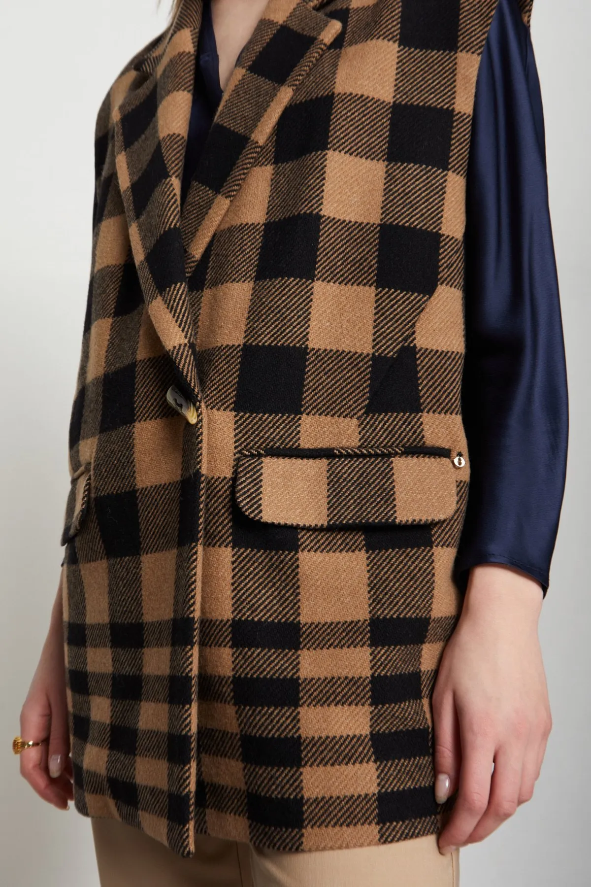 Wool-blend checked sleveless jacket